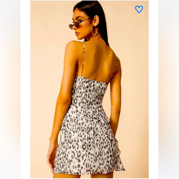 Superdown Kina Mini Dress White Leopard side ruffle - Picture 6 of 9